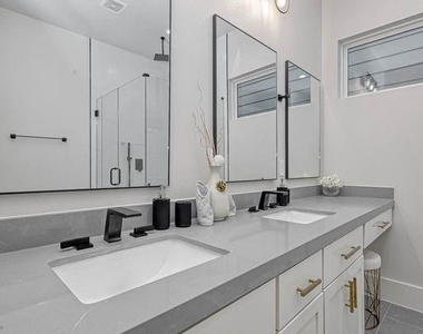 5606 Canal Street - Photo Thumbnail 29