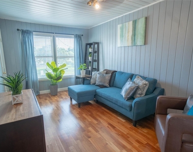 3455 Rosalie Street - Photo Thumbnail 1