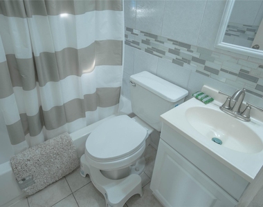 3455 Rosalie Street - Photo Thumbnail 7
