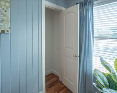 3455 Rosalie Street - Photo Thumbnail 9