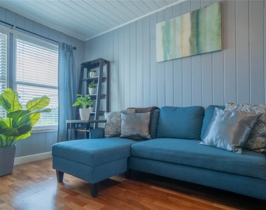 3455 Rosalie Street - Photo Thumbnail 3
