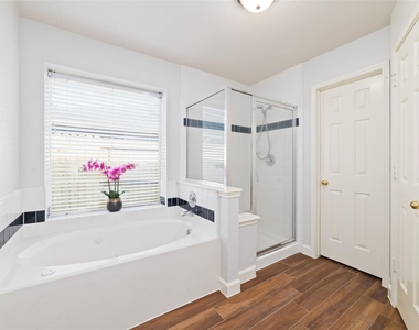 18307 Cobblestone Drive - Photo Thumbnail 23