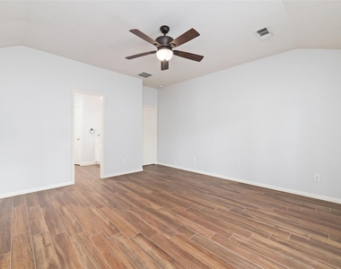 18307 Cobblestone Drive - Photo Thumbnail 21