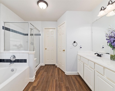 18307 Cobblestone Drive - Photo Thumbnail 22