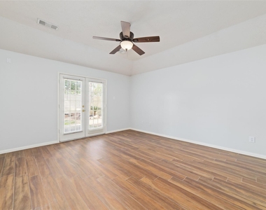 18307 Cobblestone Drive - Photo Thumbnail 20