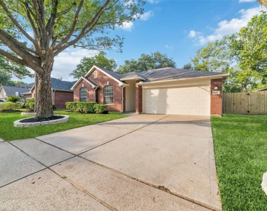 18307 Cobblestone Drive - Photo Thumbnail 1