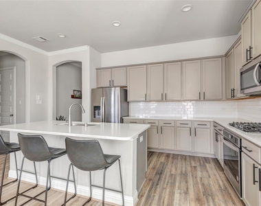 15431 Kirkdell Bend Drive - Photo Thumbnail 10