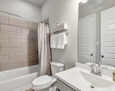 15431 Kirkdell Bend Drive - Photo Thumbnail 21