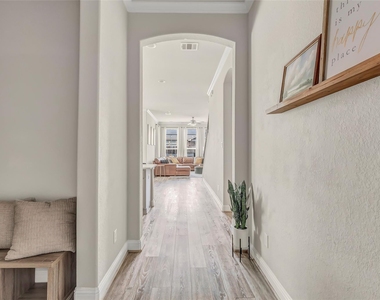 15431 Kirkdell Bend Drive - Photo Thumbnail 2