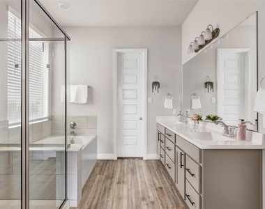 15431 Kirkdell Bend Drive - Photo Thumbnail 16