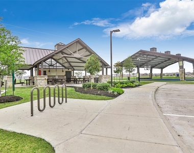 15431 Kirkdell Bend Drive - Photo Thumbnail 43