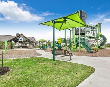 15431 Kirkdell Bend Drive - Photo Thumbnail 46