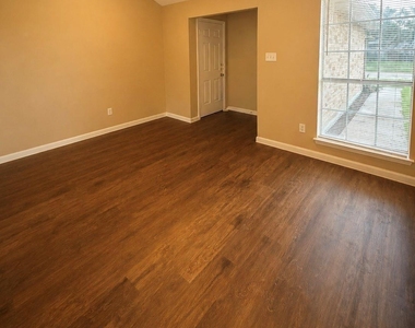 7310 Arista Drive - Photo Thumbnail 1