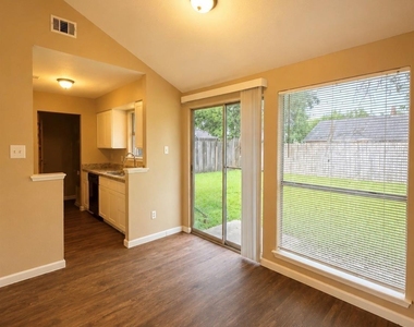 7310 Arista Drive - Photo Thumbnail 2