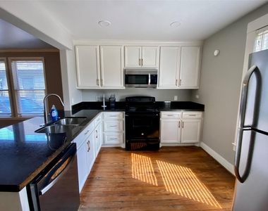 1230 Ashland Street - Photo Thumbnail 2