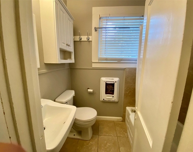 1230 Ashland Street - Photo Thumbnail 9