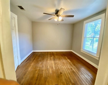 1230 Ashland Street - Photo Thumbnail 6