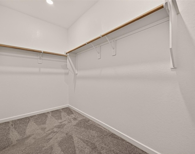 21806 Wycombe Terrace Way - Photo Thumbnail 28