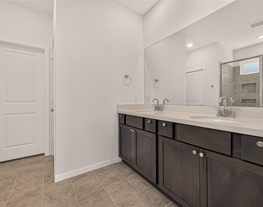 21806 Wycombe Terrace Way - Photo Thumbnail 24