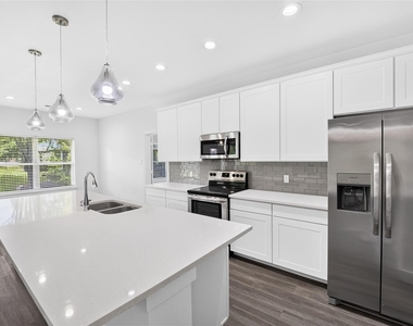 229 Blue Hill Drive - Photo Thumbnail 9