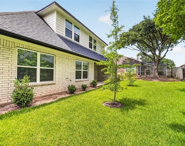 229 Blue Hill Drive - Photo Thumbnail 32