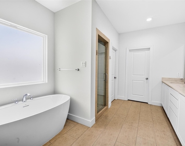 229 Blue Hill Drive - Photo Thumbnail 11