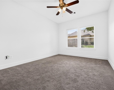 229 Blue Hill Drive - Photo Thumbnail 26