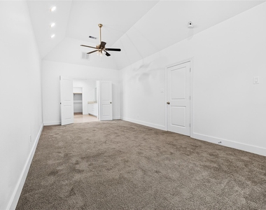 229 Blue Hill Drive - Photo Thumbnail 24