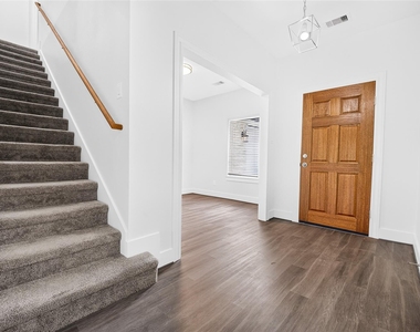229 Blue Hill Drive - Photo Thumbnail 16