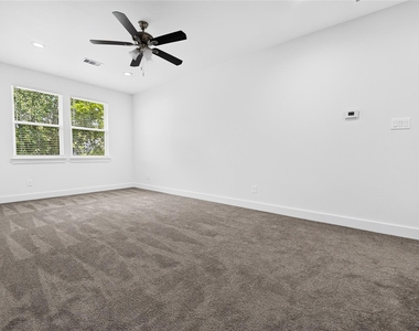 229 Blue Hill Drive - Photo Thumbnail 21