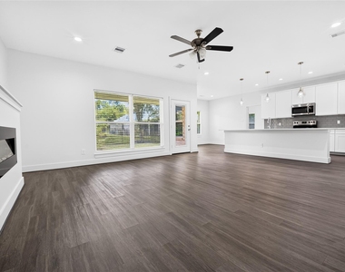 229 Blue Hill Drive - Photo Thumbnail 5