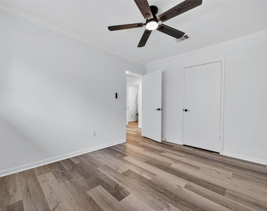 17418 Largs Circle - Photo Thumbnail 20