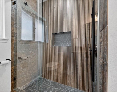 17418 Largs Circle - Photo Thumbnail 27
