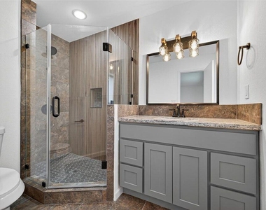 17418 Largs Circle - Photo Thumbnail 31