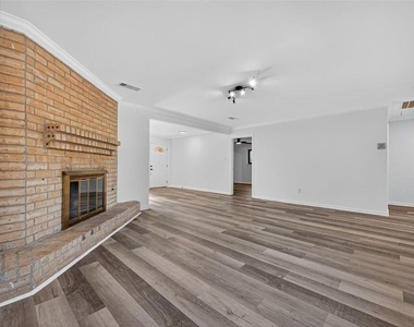 17418 Largs Circle - Photo Thumbnail 13