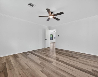 17418 Largs Circle - Photo Thumbnail 30