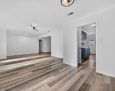 17418 Largs Circle - Photo Thumbnail 5