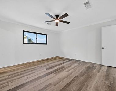 17418 Largs Circle - Photo Thumbnail 29