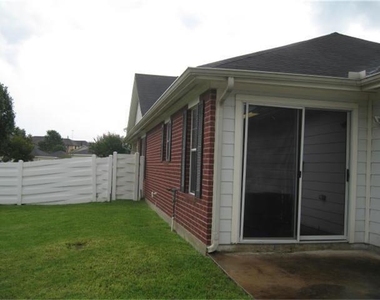11911 Sanspereil Drive - Photo Thumbnail 16