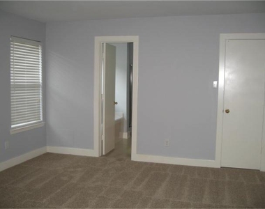 11911 Sanspereil Drive - Photo Thumbnail 9