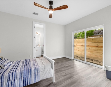710 Link Road - Photo Thumbnail 14