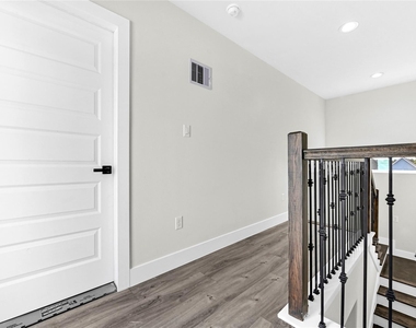 710 Link Road - Photo Thumbnail 21