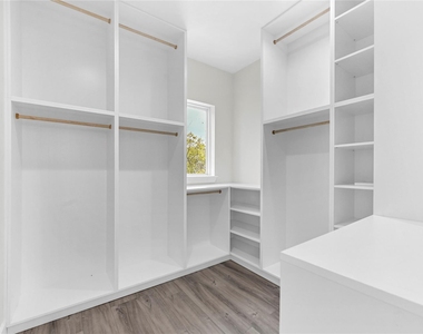 710 Link Road - Photo Thumbnail 12