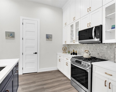 710 Link Road - Photo Thumbnail 4