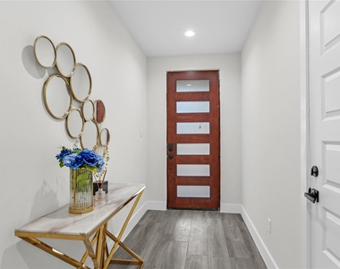 710 Link Road - Photo Thumbnail 6