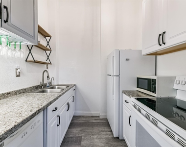 1820 Market Street - Photo Thumbnail 3