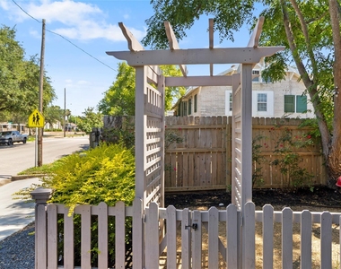 1311 37th Street - Photo Thumbnail 22