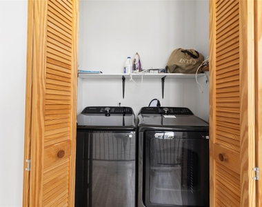 1311 37th Street - Photo Thumbnail 13
