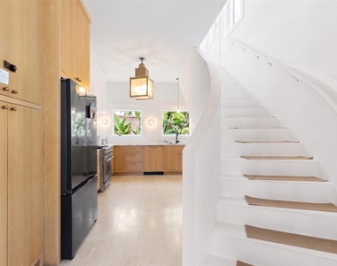 1311 37th Street - Photo Thumbnail 8
