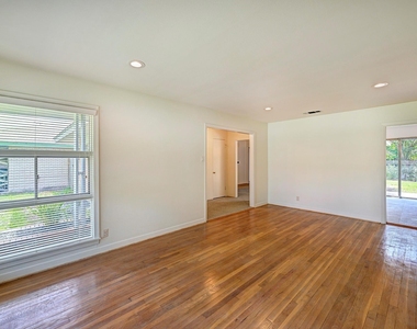 9771 Westview Drive - Photo Thumbnail 3